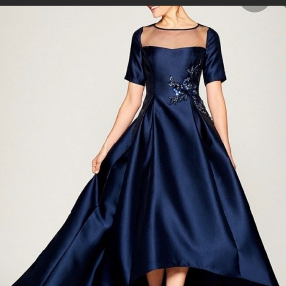 Adrianna Papell High Low gown! Beautiful! Size 6 Great for wedding or prom! - Picture 2 of 4